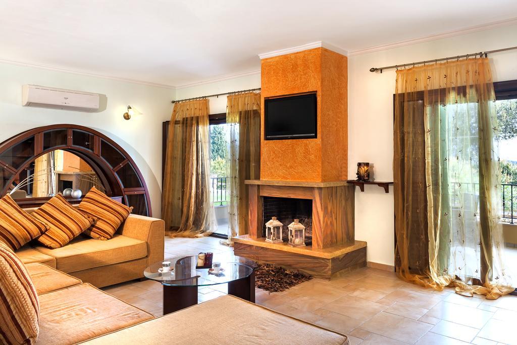 Infinity Villa Kato Pavliana Exterior photo